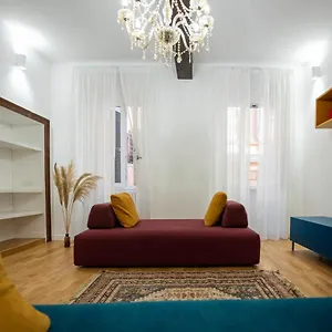 https://splendido-appartamento-nel-cuore-di-roma-monti.it-romehotels.com